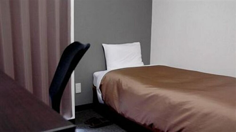 Imagen de la habitación del Hotel Plaza Inn Tokushima. Foto 12