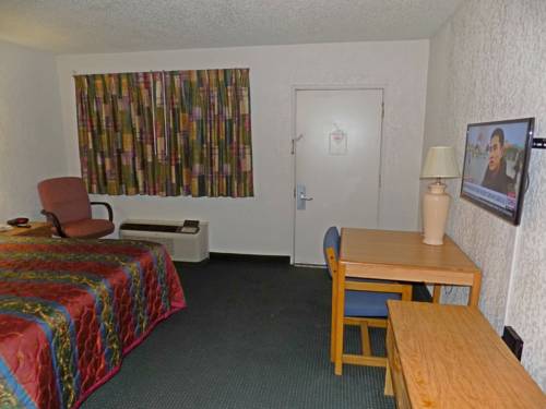 Imagen de la habitación del Hotel Plaza Inn, Topeka. Foto 6