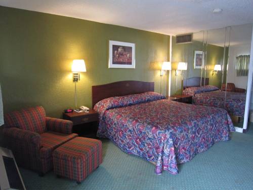 Imagen de la habitación del Hotel Plaza Inn, Topeka. Foto 11
