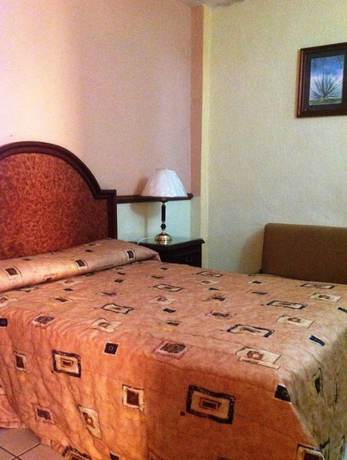 Imagen de la habitación del Hotel Plaza Jard&iacute;n, Tequila. Foto 11