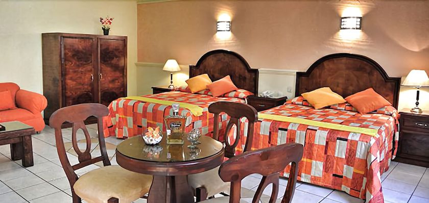 Imagen de la habitación del Hotel Plaza Jard&iacute;n, Tequila. Foto 12