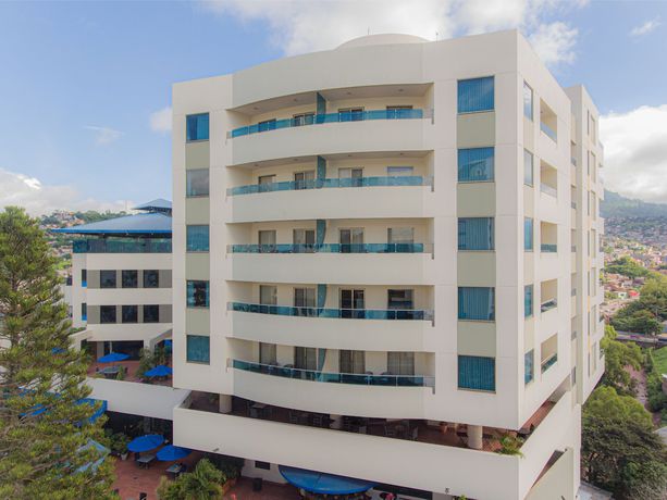 Imagen general del Hotel Plaza Juan Carlos. Foto 1