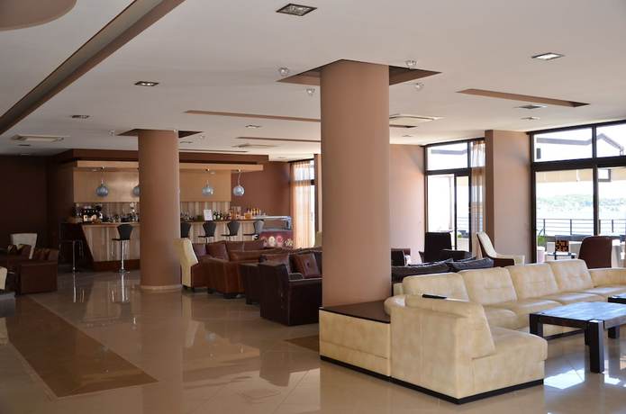 Imagen de los interiores del Hotel Plaza, K&aacute;limnos. Foto 18