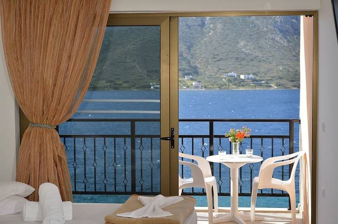 Imagen de la habitación del Hotel Plaza, K&aacute;limnos. Foto 14