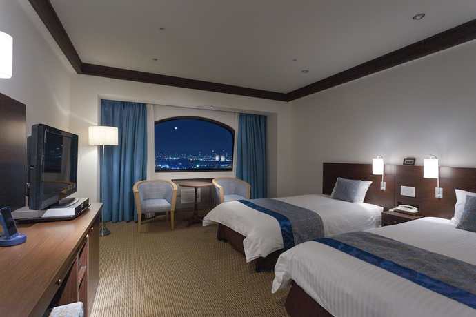 Imagen de la habitación del Hotel Plaza Kobe. Foto 3