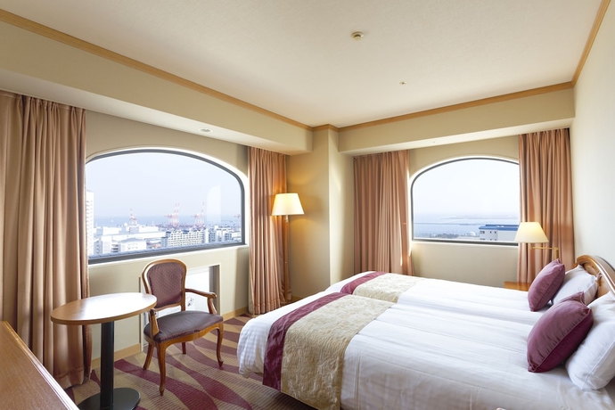 Imagen de la habitación del Hotel Plaza Kobe. Foto 11