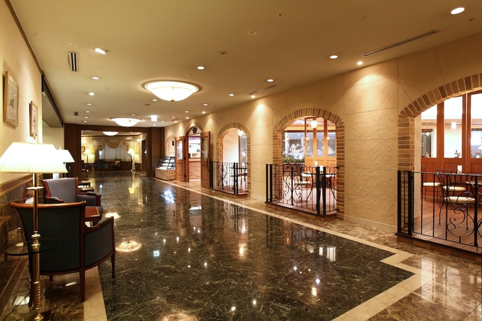 Imagen del bar/restaurante del Hotel Plaza Kobe. Foto 2