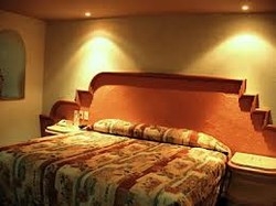 Imagen de la habitación del Hotel Plaza Las Fuentes. Foto 3