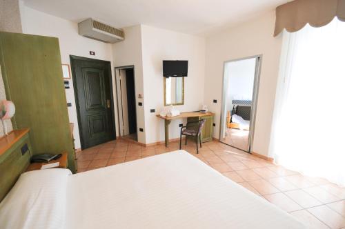Imagen de la habitación del Hotel Plaza, Lido degli Estensi. Foto 6