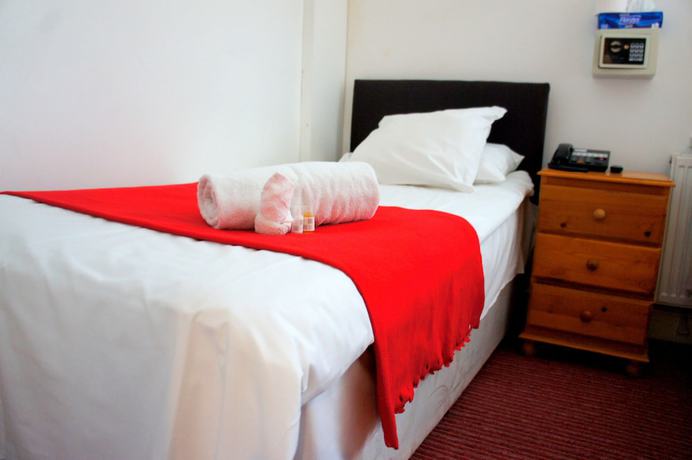 Imagen de la habitación del Hotel Plaza London. Foto 10