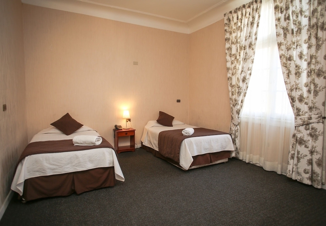 Imagen de la habitación del Hotel Plaza Londres. Foto 5