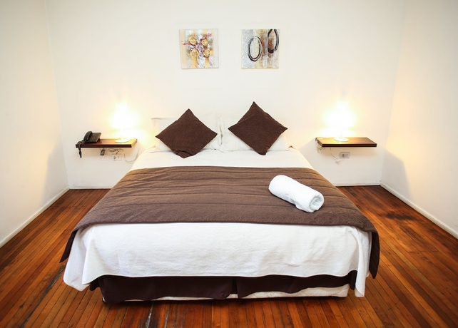 Imagen de la habitación del Hotel Plaza Londres. Foto 6