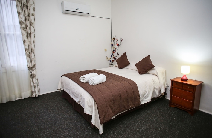 Imagen de la habitación del Hotel Plaza Londres. Foto 8