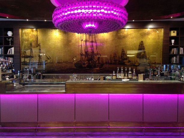 Imagen del bar/restaurante del Hotel Plaza Lucchesi. Foto 4