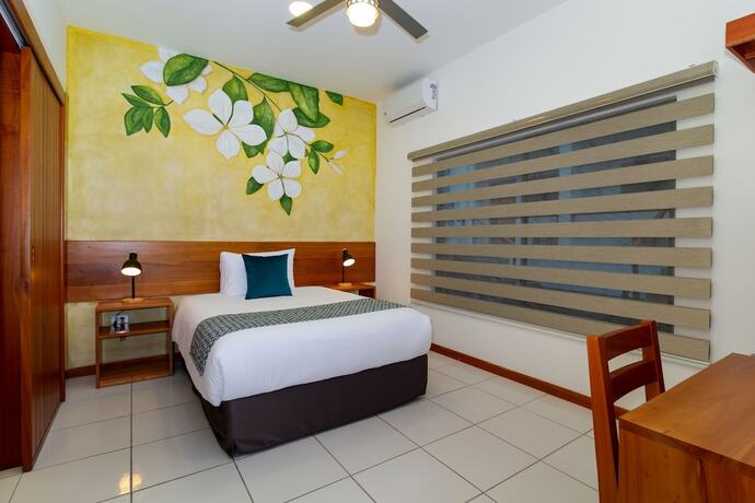 Imagen de la habitación del Hotel Plaza Luna Suites. Foto 16