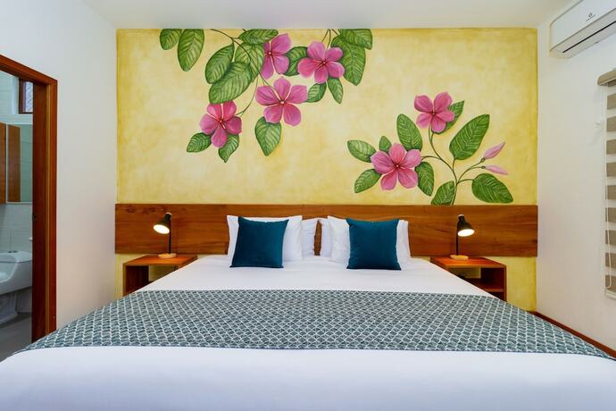 Imagen general del Hotel Plaza Luna Suites. Foto 9