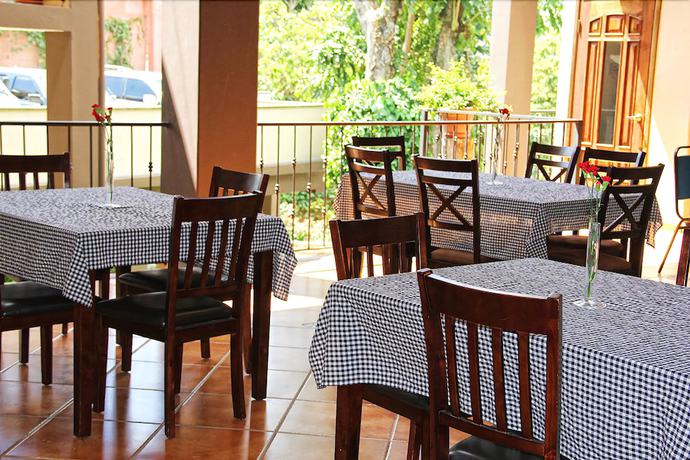 Imagen del bar/restaurante del Hotel Plaza Magdalena. Foto 2