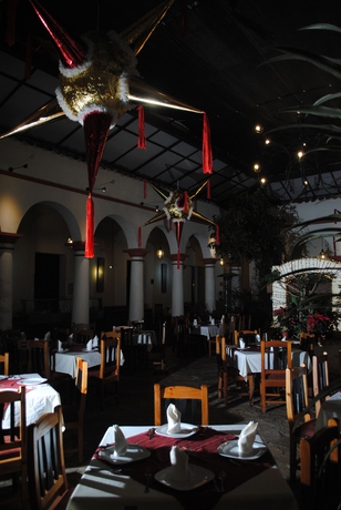 Imagen del bar/restaurante del Hotel Plaza Magnolias. Foto 2