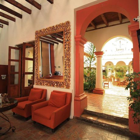 Imagen de los interiores del Hotel Plaza Magnolias Suites. Foto 18