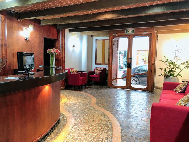 Imagen de los interiores del Hotel Plaza Magnolias Suites. Foto 20