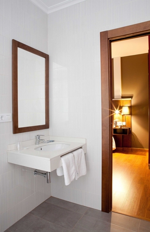 Imagen de la habitación del Hotel Plaza Manjon. Foto 5