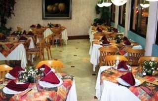 Imagen del bar/restaurante del Hotel Plaza Marina Mazatl&aacute;n. Foto 2