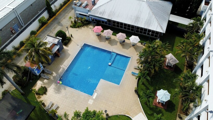 Imagen general del Hotel Plaza Mazari. Foto 7