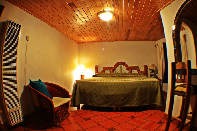 Imagen de la habitación del Hotel Plaza Mexicana Margarita's. Foto 4