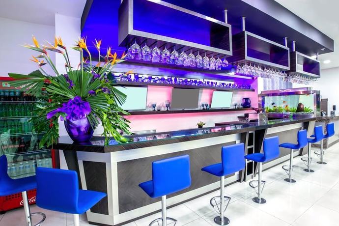 Imagen del bar/restaurante del Hotel Plaza Miranda. Foto 5