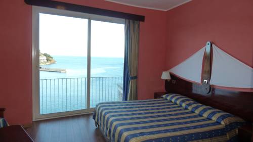 Imagen de la habitación del Hotel Plaza, Mola. Foto 15