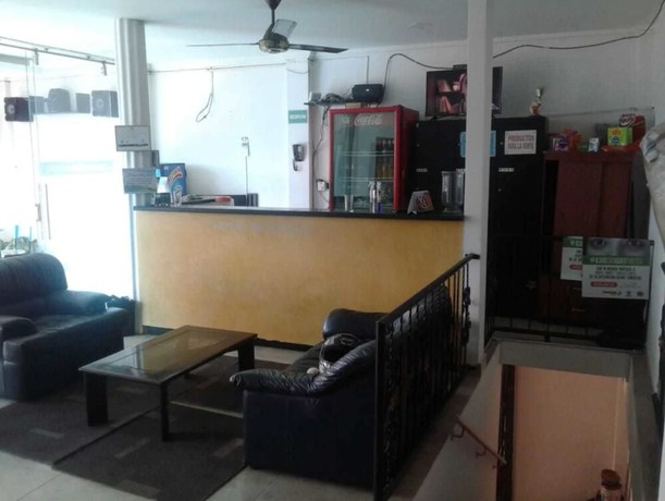 Imagen del bar/restaurante del Hotel Plaza Moncada. Foto 3