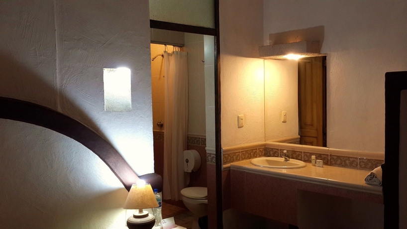 Imagen de la habitación del Hotel Plaza Morelia. Foto 15