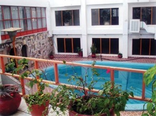 Imagen de la piscina del Hotel Plaza Morelos. Foto 5