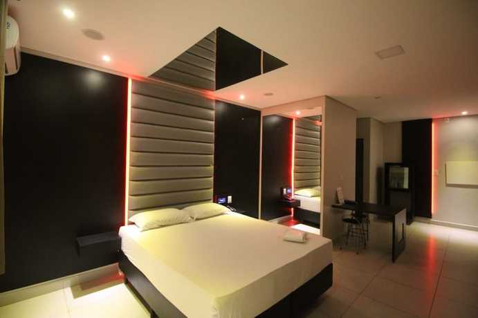 Imagen general del Hotel Plaza Motel - Adults Only. Foto 1