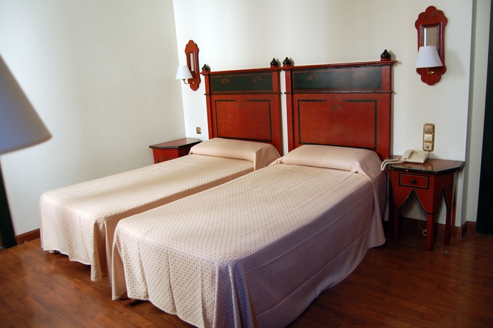 Imagen de la habitación del Hotel Plaza Nueva, Granada. Foto 7