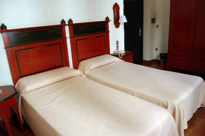 Imagen de la habitación del Hotel Plaza Nueva, Granada. Foto 10