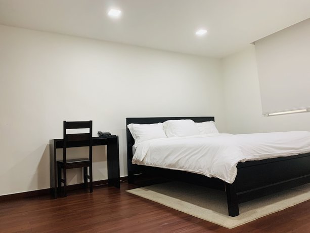 Imagen de la habitación del Hotel Plaza, Nuevo Santiago. Foto 9