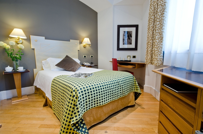 Imagen de la habitación del Hotel Plaza Opera. Foto 3