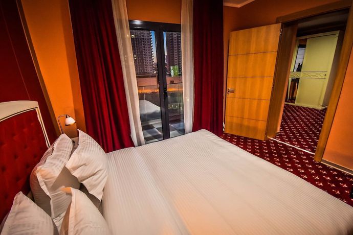 Imagen de la habitación del Hotel Plaza Oran. Foto 6