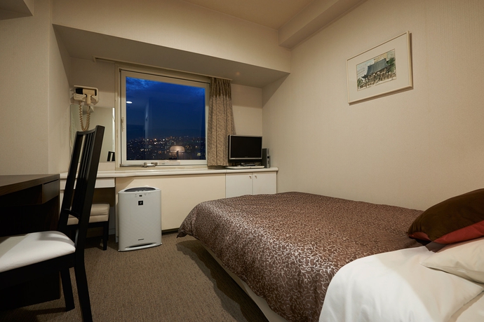 Imagen de la habitación del Hotel Plaza Osaka. Foto 8