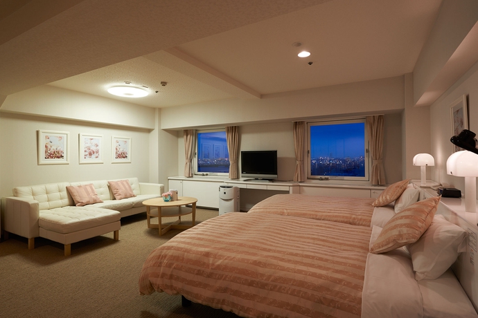 Imagen de la habitación del Hotel Plaza Osaka. Foto 9