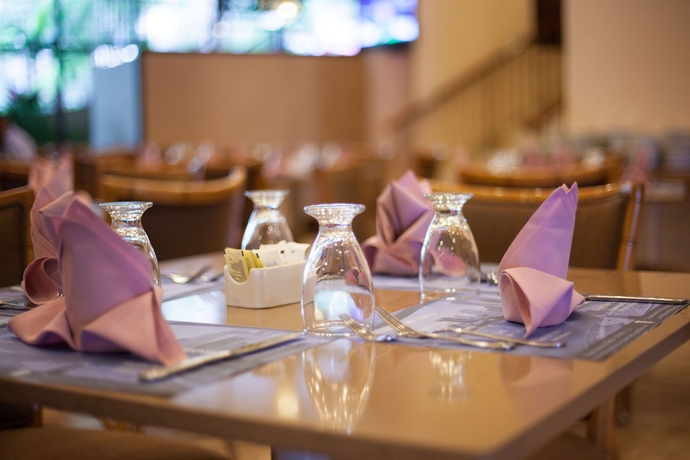 Imagen del bar/restaurante del Hotel Plaza Paitilla Inn. Foto 4