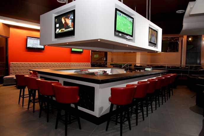 Imagen del bar/restaurante del Hotel Plaza Paitilla Inn. Foto 5