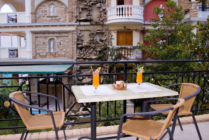 Imagen general del Hotel Plaza Pallas. Foto 13