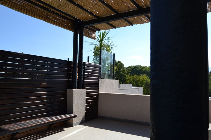 Imagen de los exteriores del Hotel Plaza Paradiso Petit. Foto 8