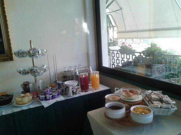 Imagen del bar/restaurante del Hotel Plaza, Pesaro. Foto 6