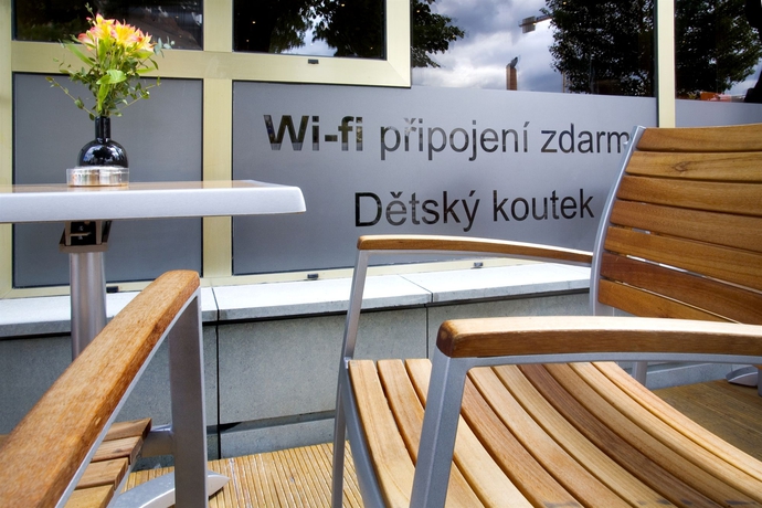 Imagen del bar/restaurante del Hotel Plaza Prague Hotel - Czech Leading Hotels. Foto 5