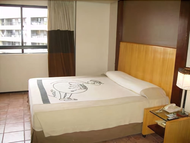 Imagen de la habitación del Hotel Plaza Praia Suites. Foto 8