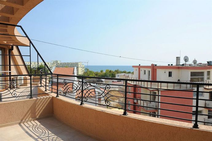 Imagen de los interiores del Hotel Plaza, Ravda. Foto 9