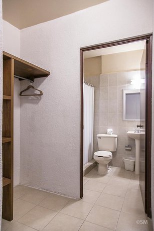 Imagen de la habitación del Hotel Plaza Real La Paz. Foto 13
